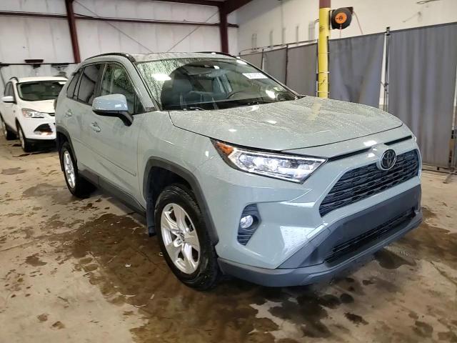 2020 Toyota Rav4 Xle VIN: JTMW1RFV8LD520426 Lot: 56745705