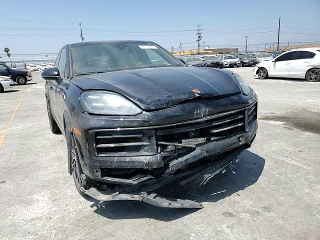 2024 Porsche Cayenne - Image 14