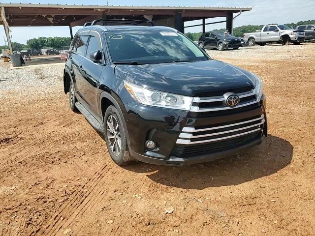 2018 Toyota Highlander Se VIN: 5TDKZRFH9JS544916 Lot: 58340405