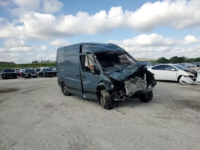 2018 Mercedes-Benz Sprinter 2500 VIN: WD3PE7CD9JP644090 Lot: 55999035