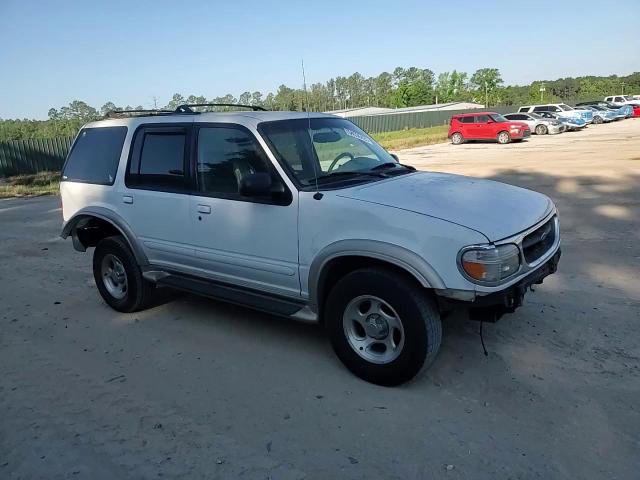 2000 Ford Explorer Eddie Bauer VIN: 1FMZU64E0YZA59007 Lot: 54536425