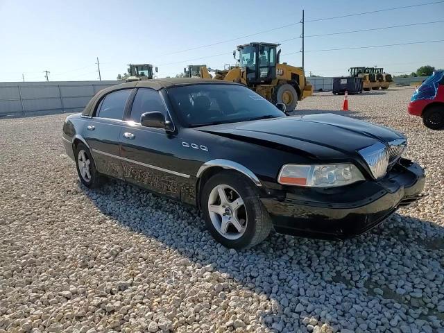 2006 Lincoln Town Car Signature VIN: 1LNHM81V96Y633439 Lot: 56548985