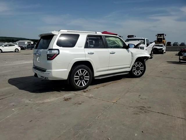 2020 Toyota 4Runner Sr5/Sr5 Premium VIN: JTEBU5JRXL5766697 Lot: 57037265