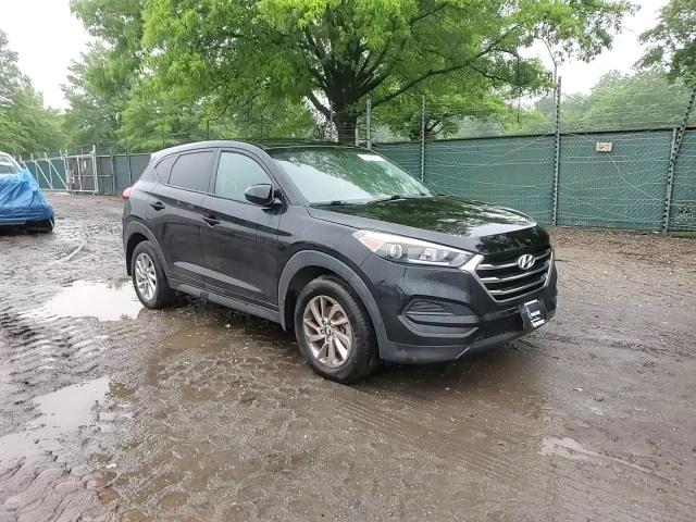 2017 Hyundai Tucson Se VIN: KM8J23A40HU460843 Lot: 56828335