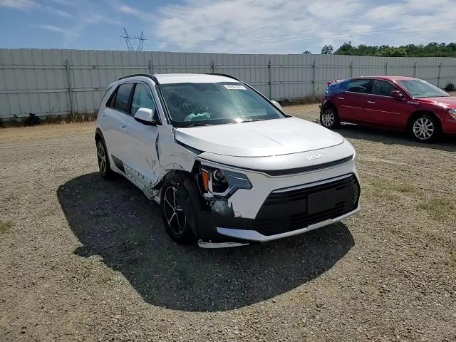 2024 Kia Niro Lx VIN: KNDCP3LE6R5184233 Lot: 56647075