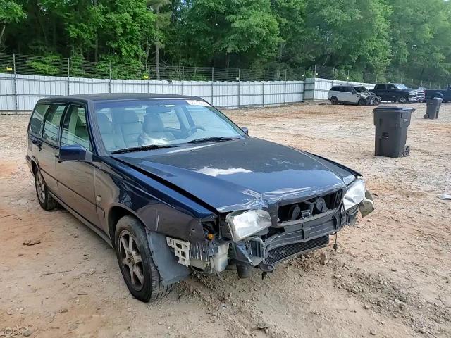 1999 Volvo V70 VIN: YV1LW55A6X2622721 Lot: 56419235