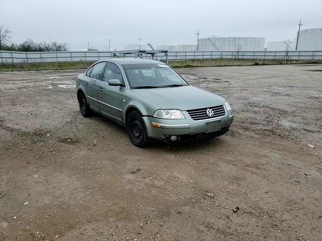 2001 Volkswagen Passat Gls 4Motion VIN: WVWSH63B81E215499 Lot: 56718205