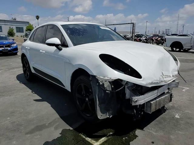 2020 Porsche Macan VIN: WP1AA2A55LLB01916 Lot: 55700165