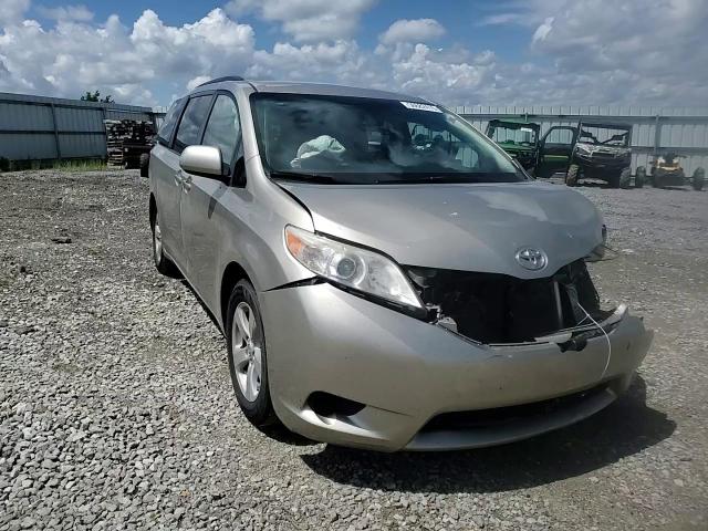 2015 Toyota Sienna Le VIN: 5TDKK3DC8FS582699 Lot: 56682415