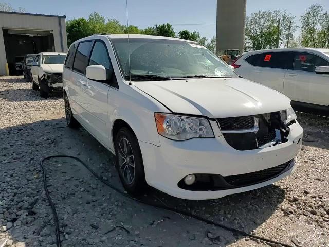 2017 Dodge Grand Caravan Sxt VIN: 2C4RDGCG7HR749876 Lot: 56515255