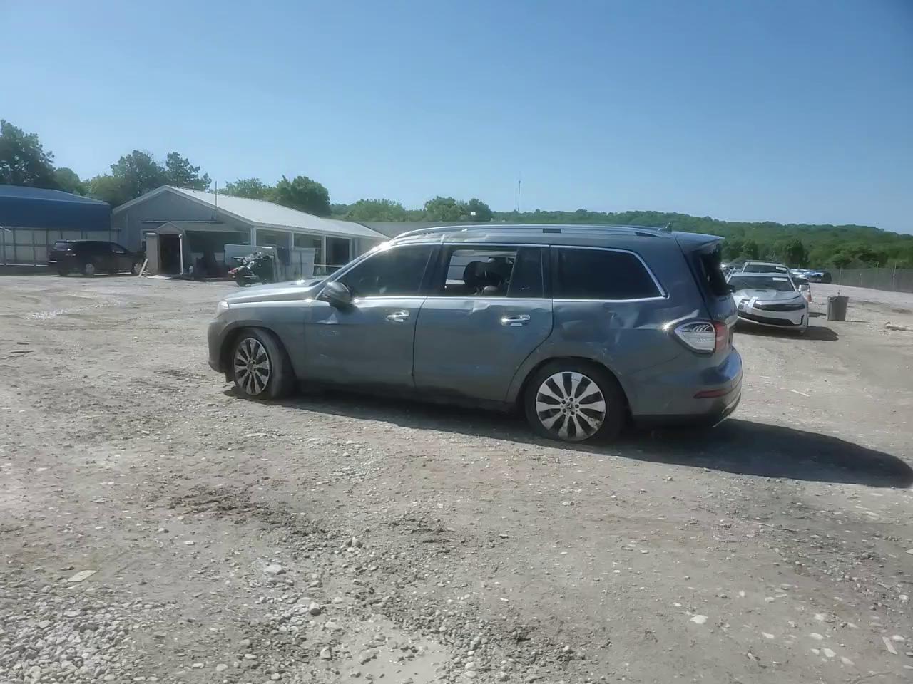 Фото: 4JGDF6EE9HA958563