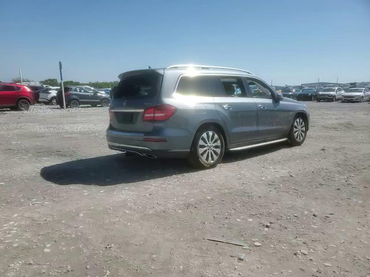 Фото: 4JGDF6EE9HA958563