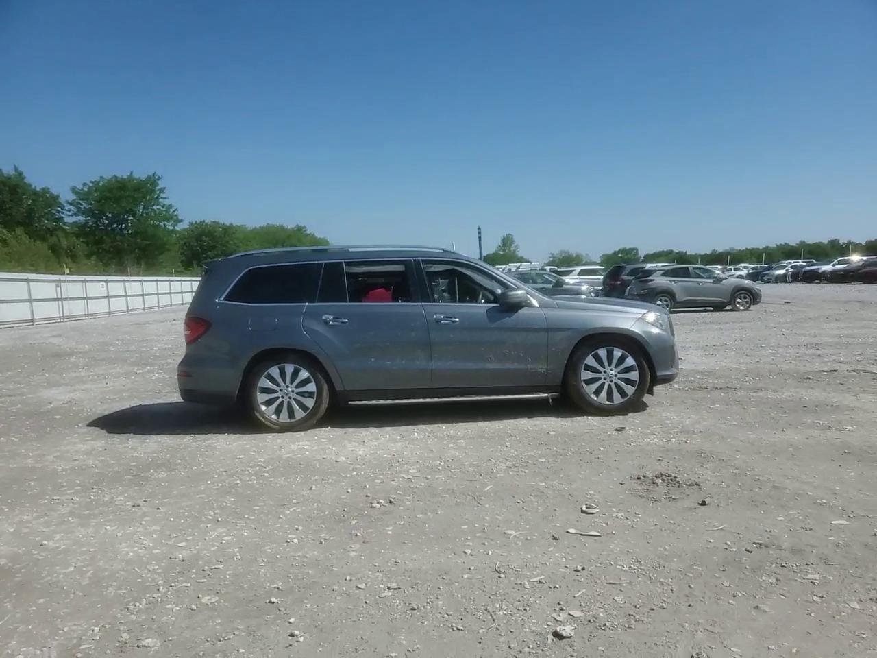 Фото: 4JGDF6EE9HA958563