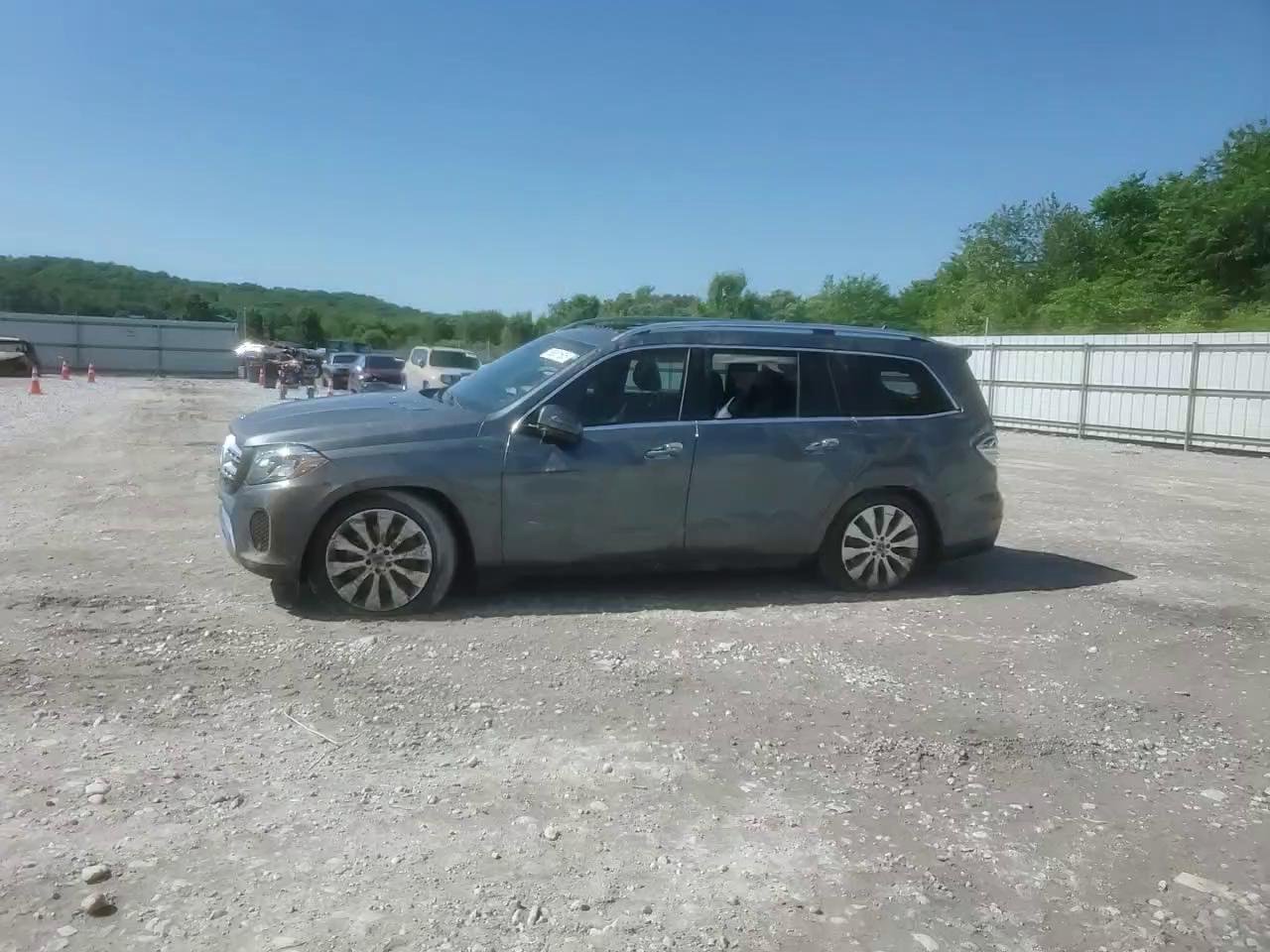 Фото: 4JGDF6EE9HA958563