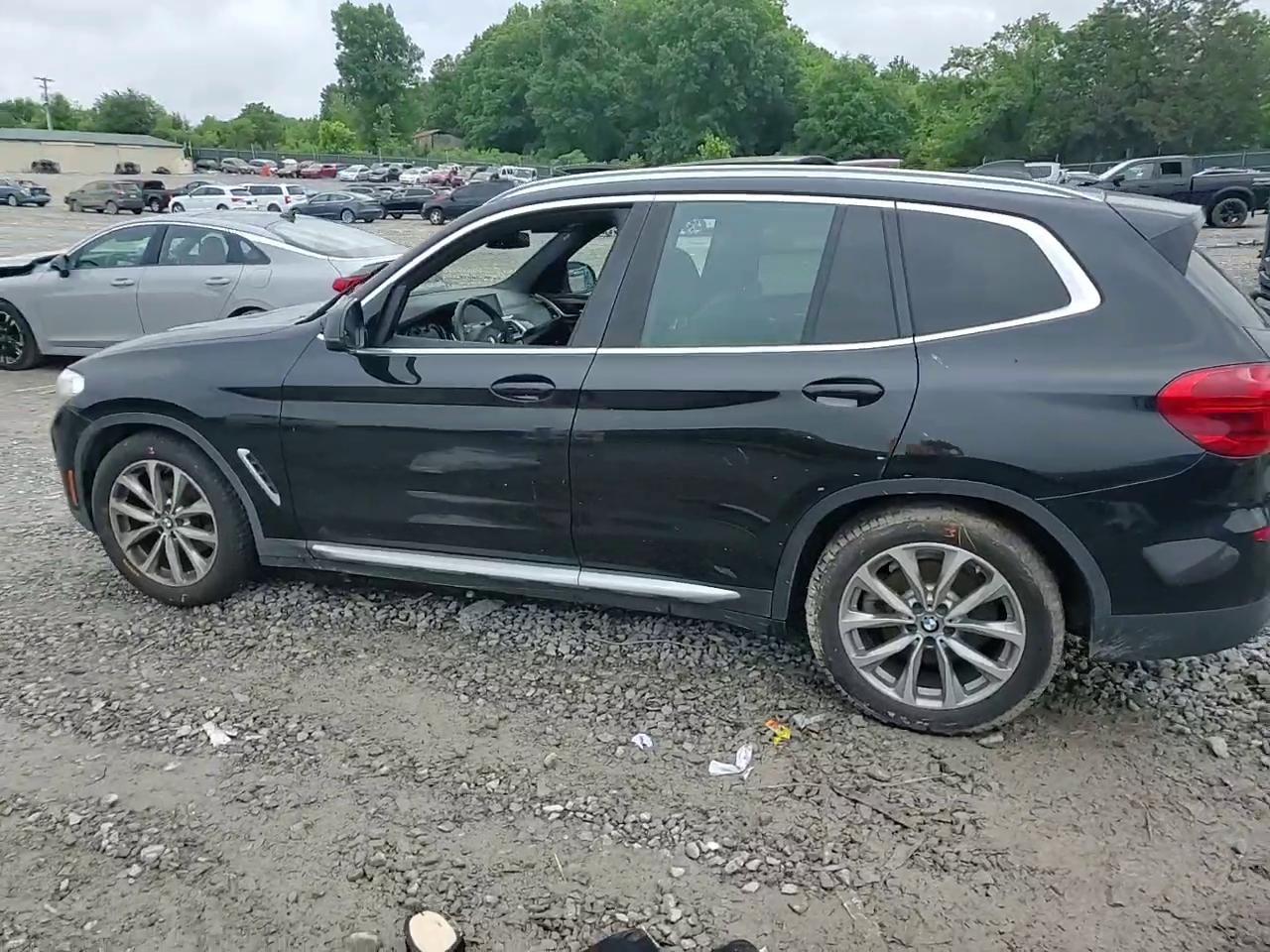 Фото: 5UXTR9C52KLE20263