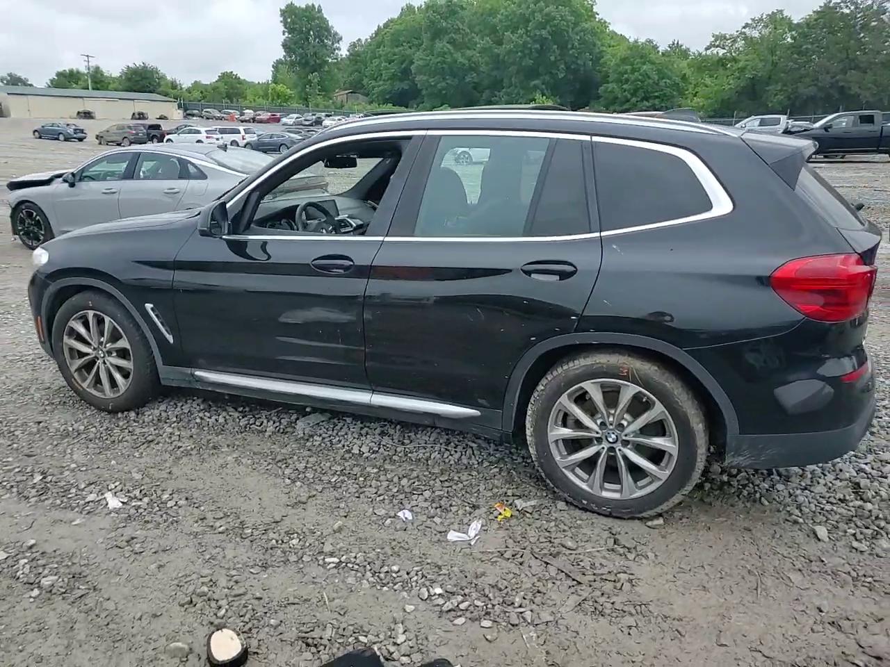 Фото: 5UXTR9C52KLE20263