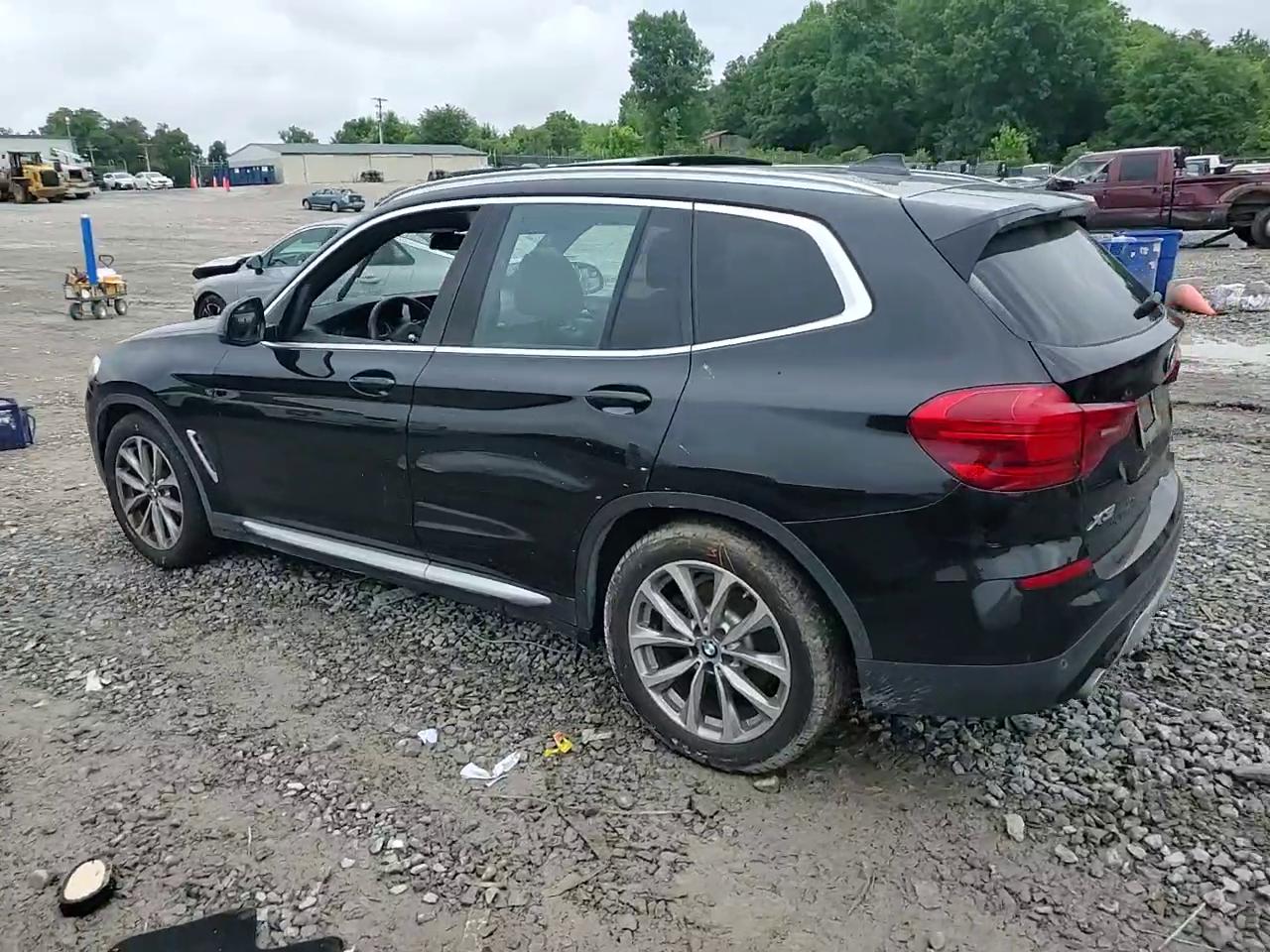 Фото: 5UXTR9C52KLE20263