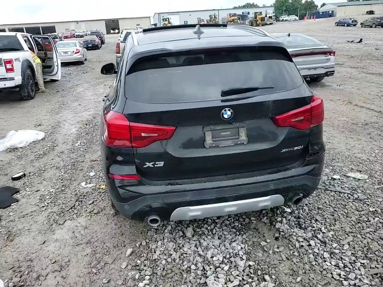 Фото: 5UXTR9C52KLE20263