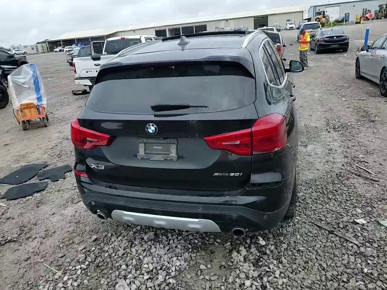 Фото: 5UXTR9C52KLE20263