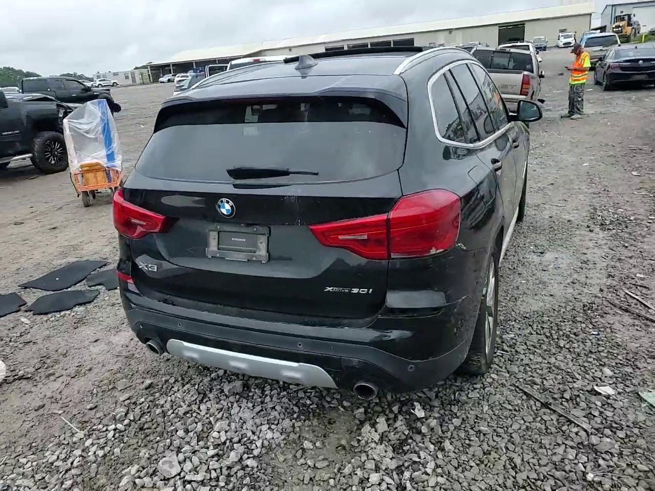 Фото: 5UXTR9C52KLE20263