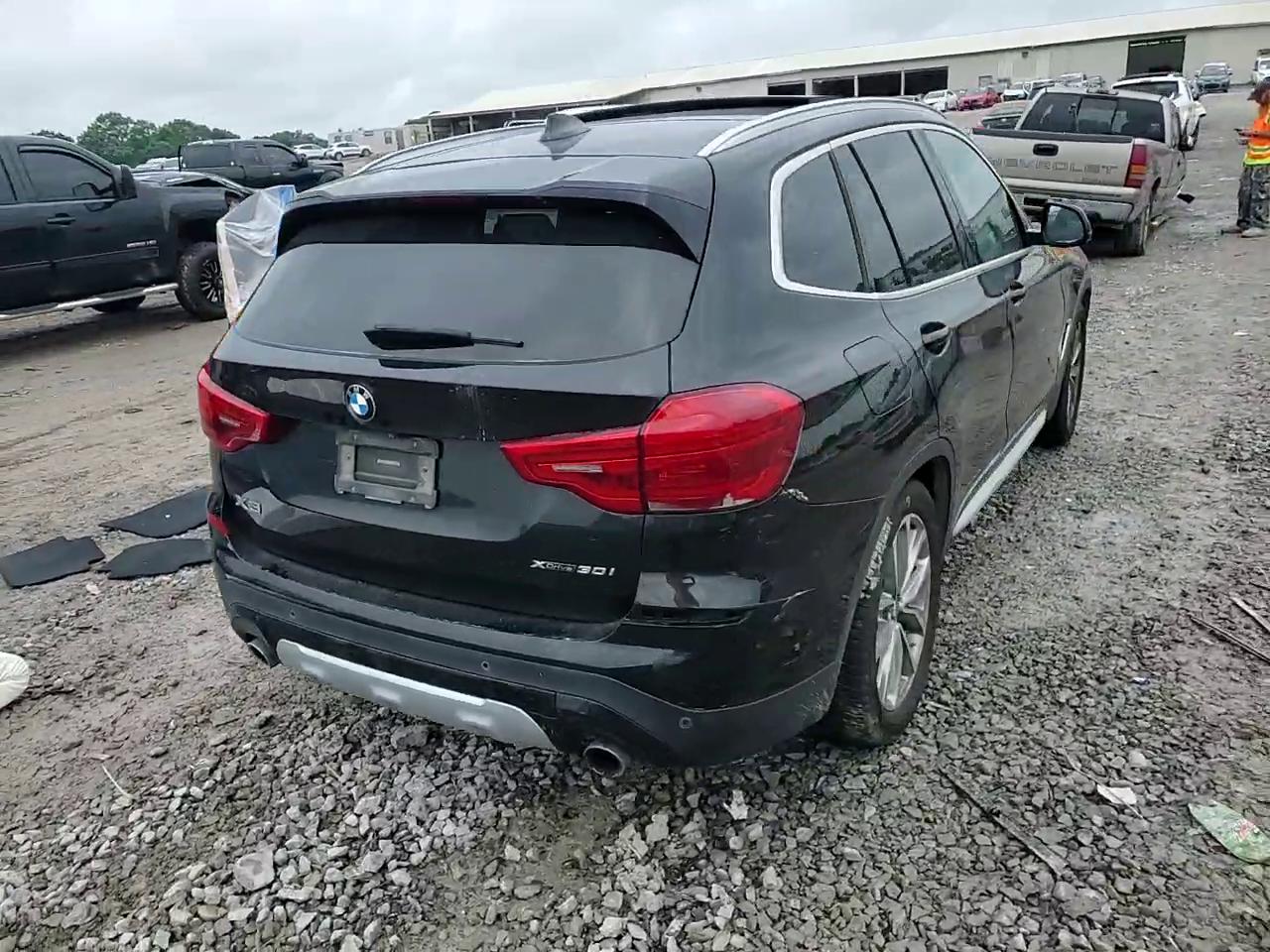 Фото: 5UXTR9C52KLE20263