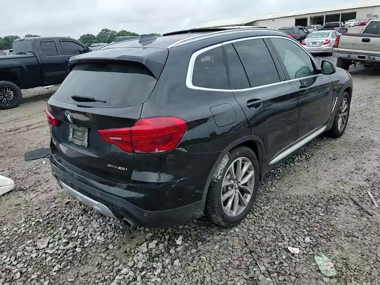 Фото: 5UXTR9C52KLE20263