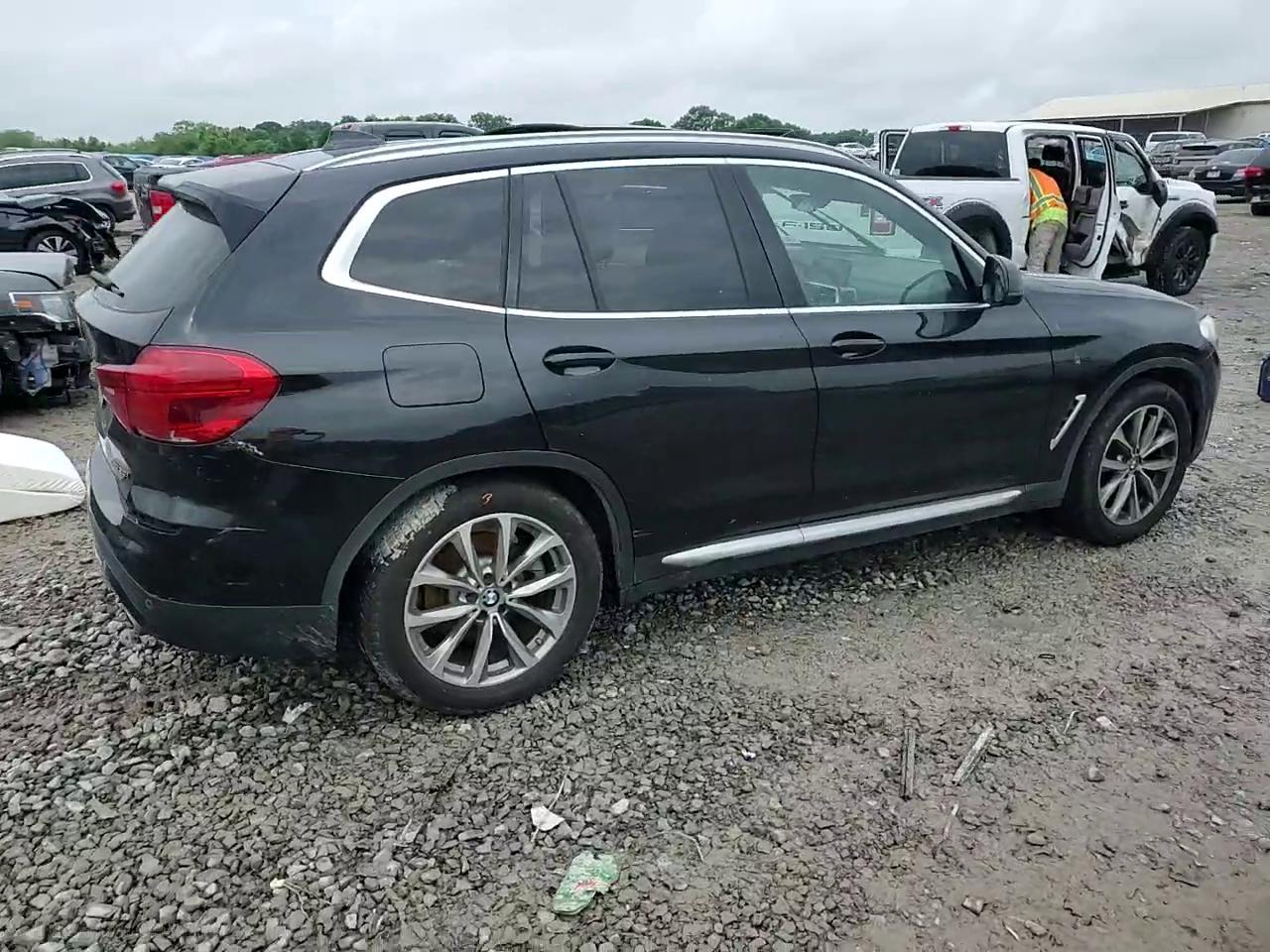 Фото: 5UXTR9C52KLE20263