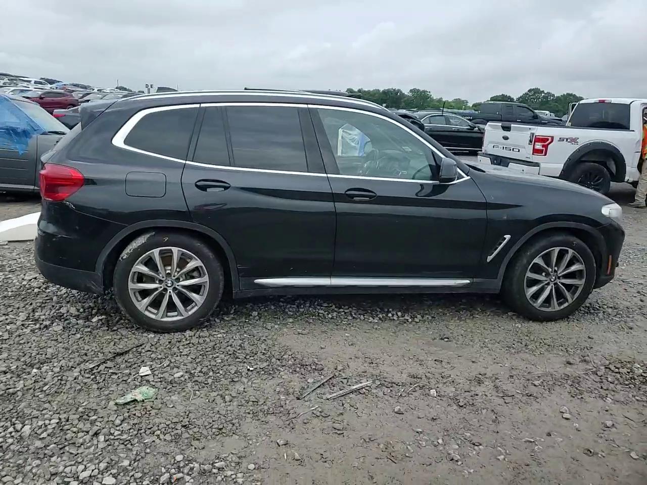 Фото: 5UXTR9C52KLE20263