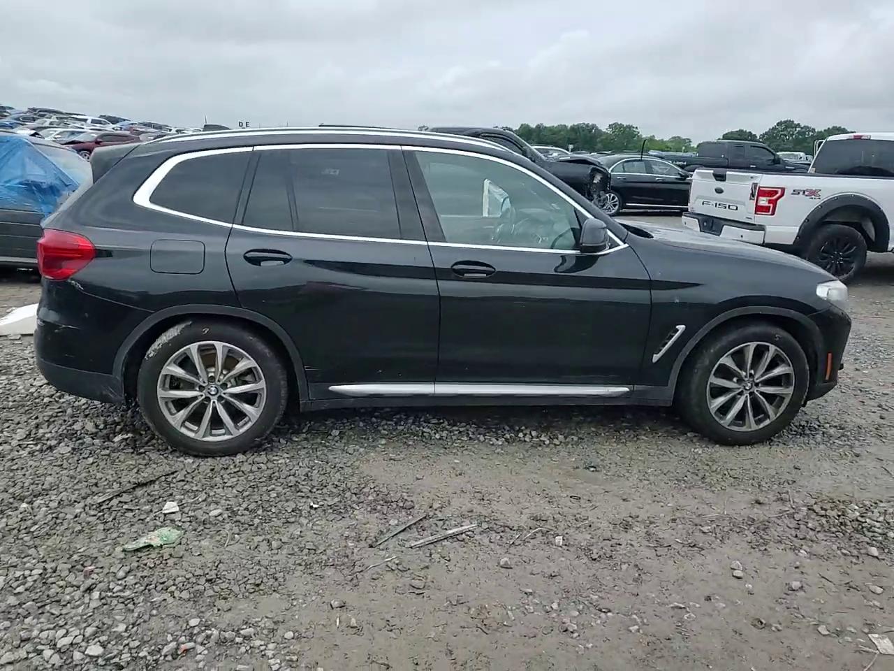 Фото: 5UXTR9C52KLE20263