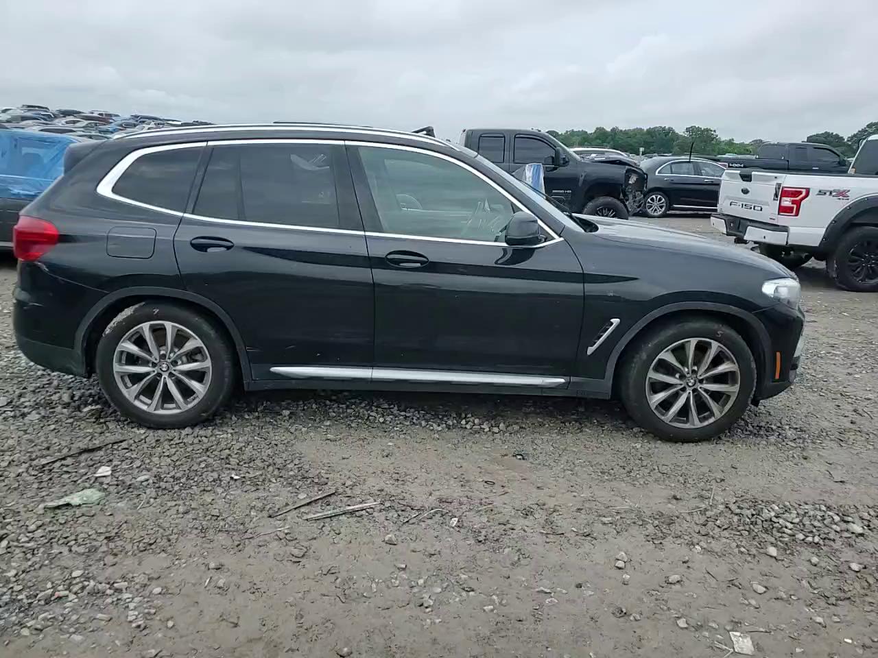 Фото: 5UXTR9C52KLE20263