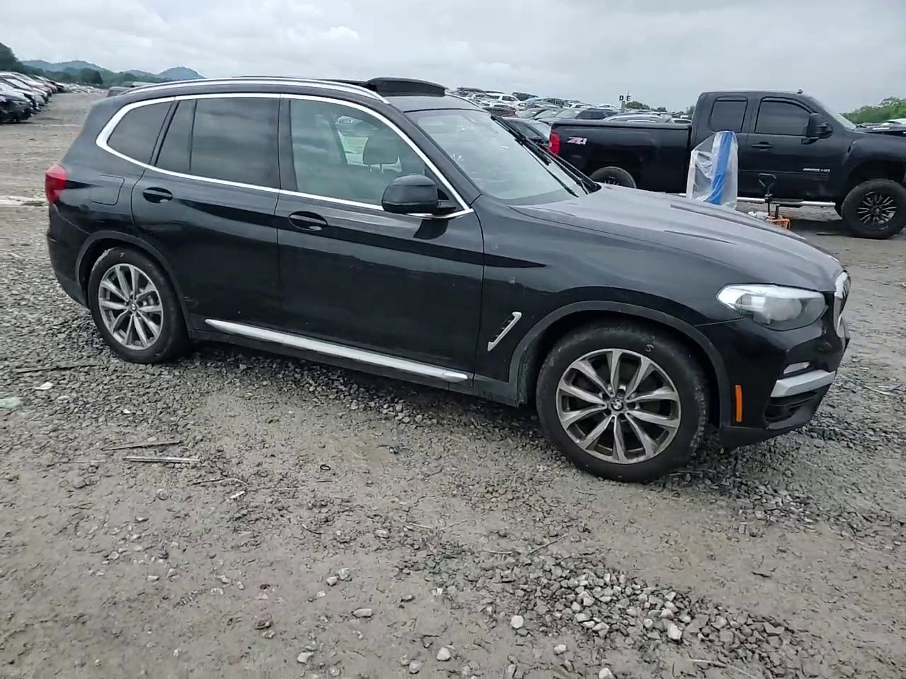 Фото: 5UXTR9C52KLE20263