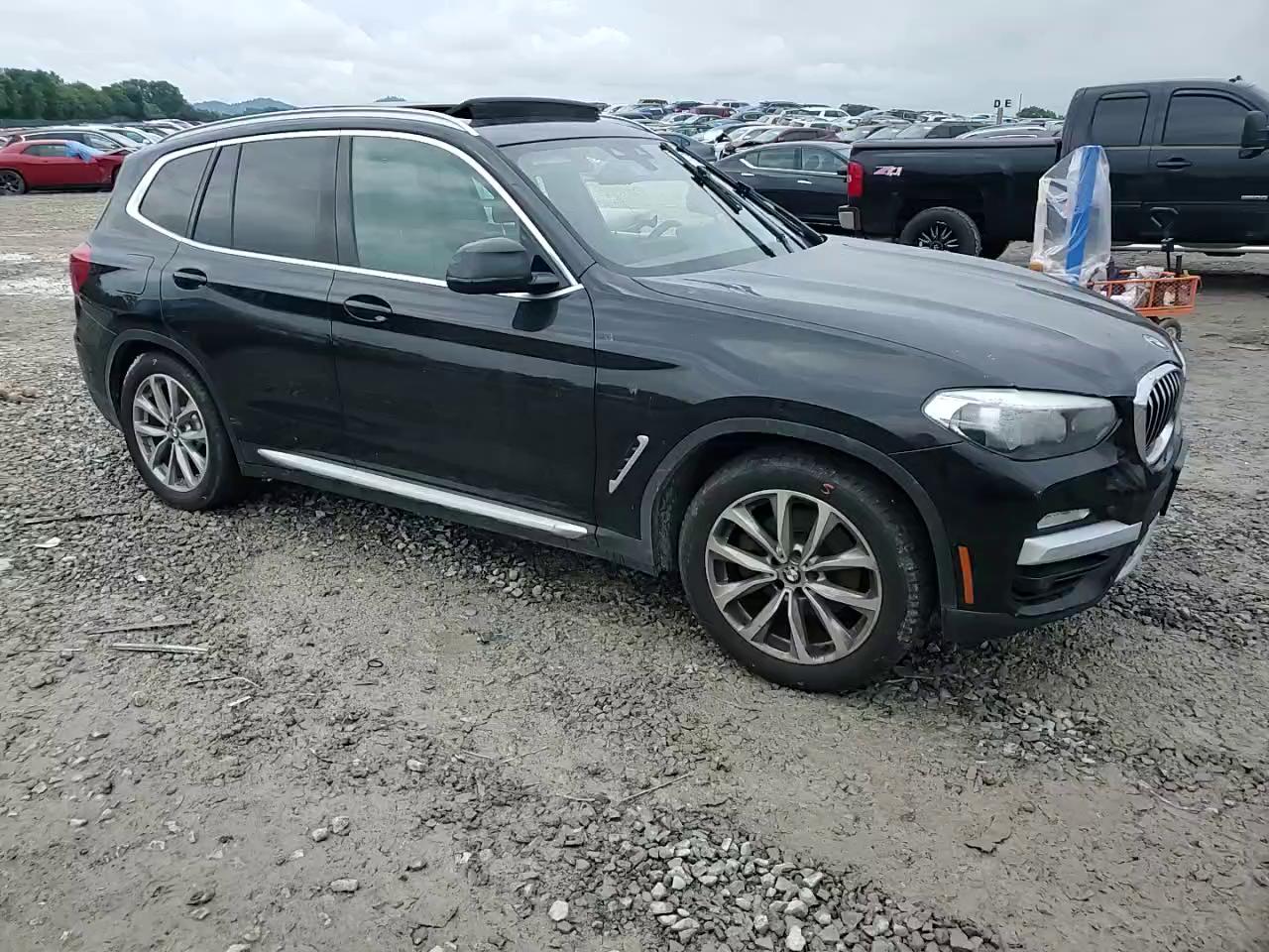 Фото: 5UXTR9C52KLE20263