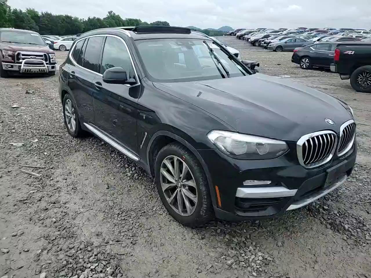 Фото: 5UXTR9C52KLE20263