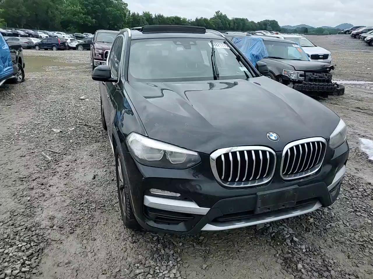 Фото: 5UXTR9C52KLE20263