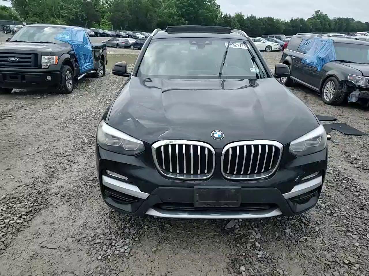 Фото: 5UXTR9C52KLE20263