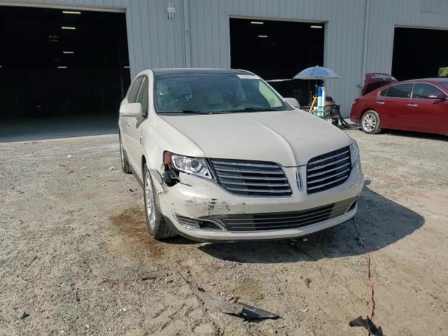 2019 Lincoln Mkt VIN: 2LMHJ5AT6KBL00844 Lot: 56292165
