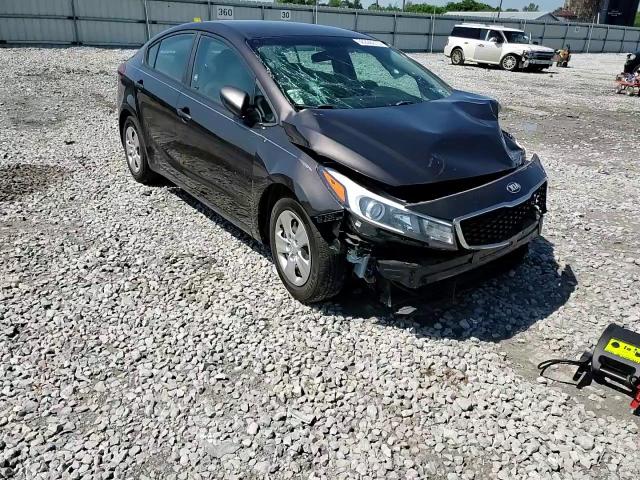 2017 Kia Forte Lx VIN: 3KPFK4A75HE142256 Lot: 56296015