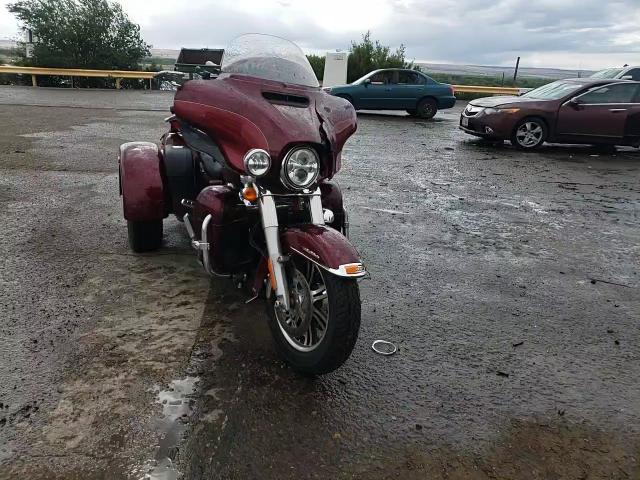 2017 Harley-Davidson Flhtcutg Tri Glide Ultra VIN: 1HD1MAD10HB850386 Lot: 57679205