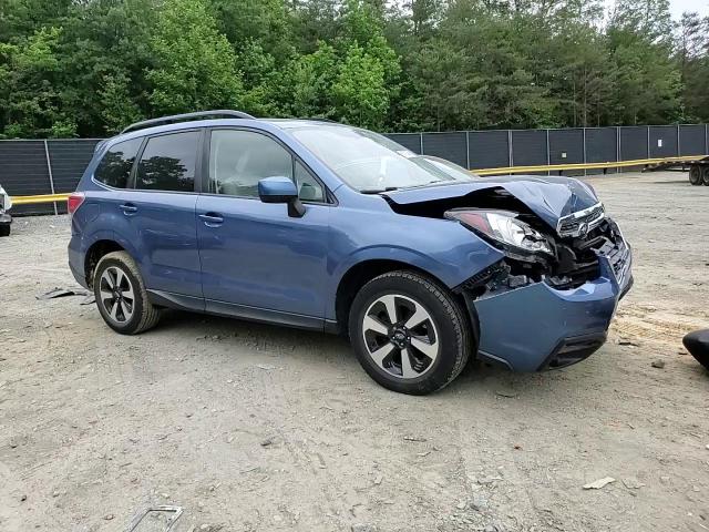 2017 Subaru Forester 2.5I Premium VIN: JF2SJAEC8HH409330 Lot: 56720945