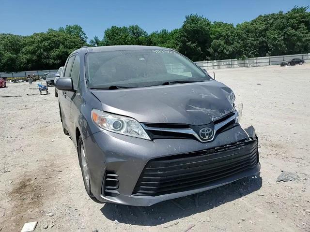 2018 Toyota Sienna Le VIN: 5TDKZ3DC2JS931988 Lot: 57171565