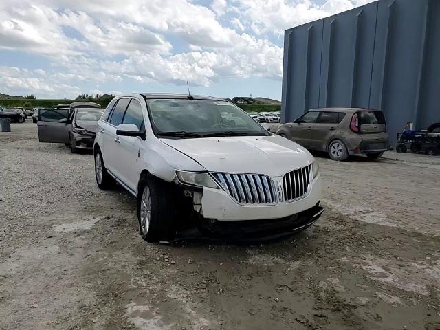 2011 Lincoln Mkx VIN: 2LMDJ8JK3BBJ27582 Lot: 56555245