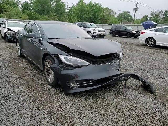 2018 Tesla Model S VIN: 5YJSA1E25JF285805 Lot: 56835115