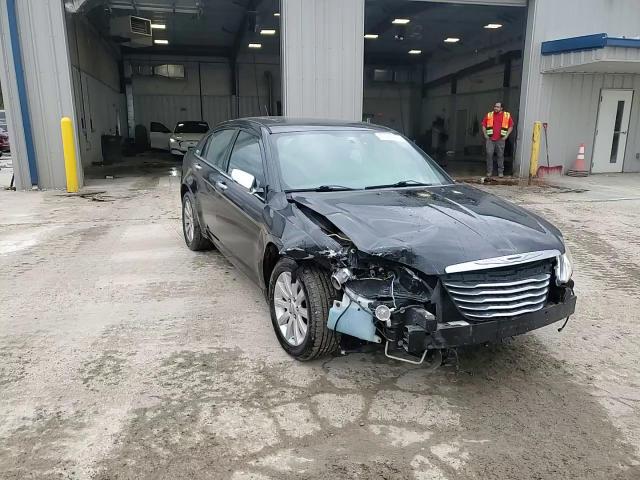 2014 Chrysler 200 Limited VIN: 1C3CCBCG5EN136180 Lot: 57425205