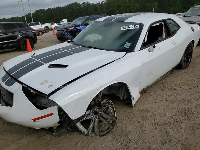 2018 Dodge Challenger Sxt VIN: 2C3CDZAG8JH271889 Lot: 57063045