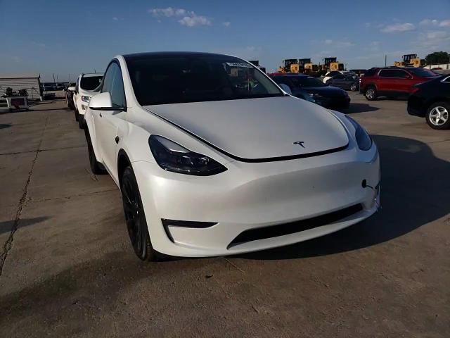 2024 Tesla Model Y VIN: 7SAYGAEE4RF154625 Lot: 56679135