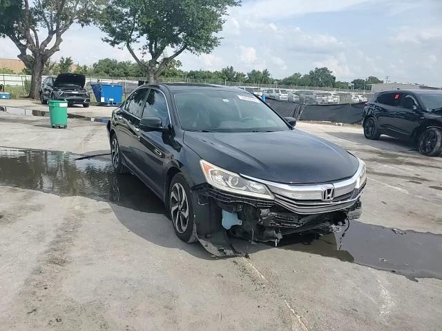 2017 Honda Accord Exl VIN: 1HGCR2F8XHA008951 Lot: 58899995