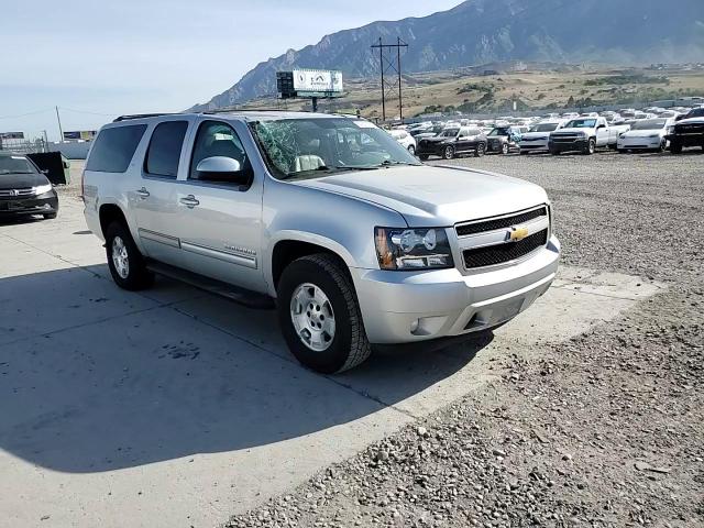 2013 Chevrolet Suburban K1500 Lt VIN: 1GNSKJE7XDR179655 Lot: 57511015