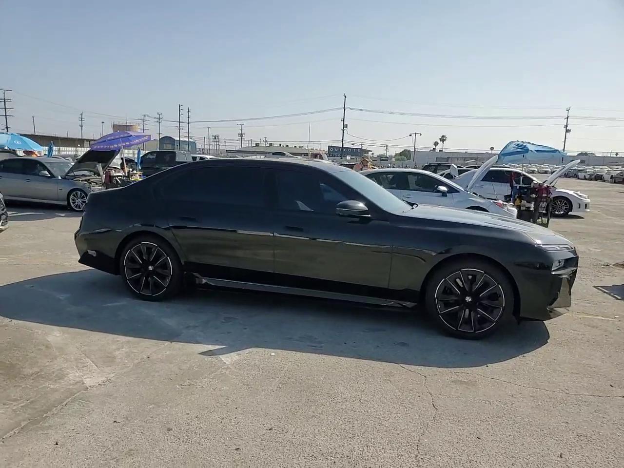 Фото: WBY43EJ0XRCR21088