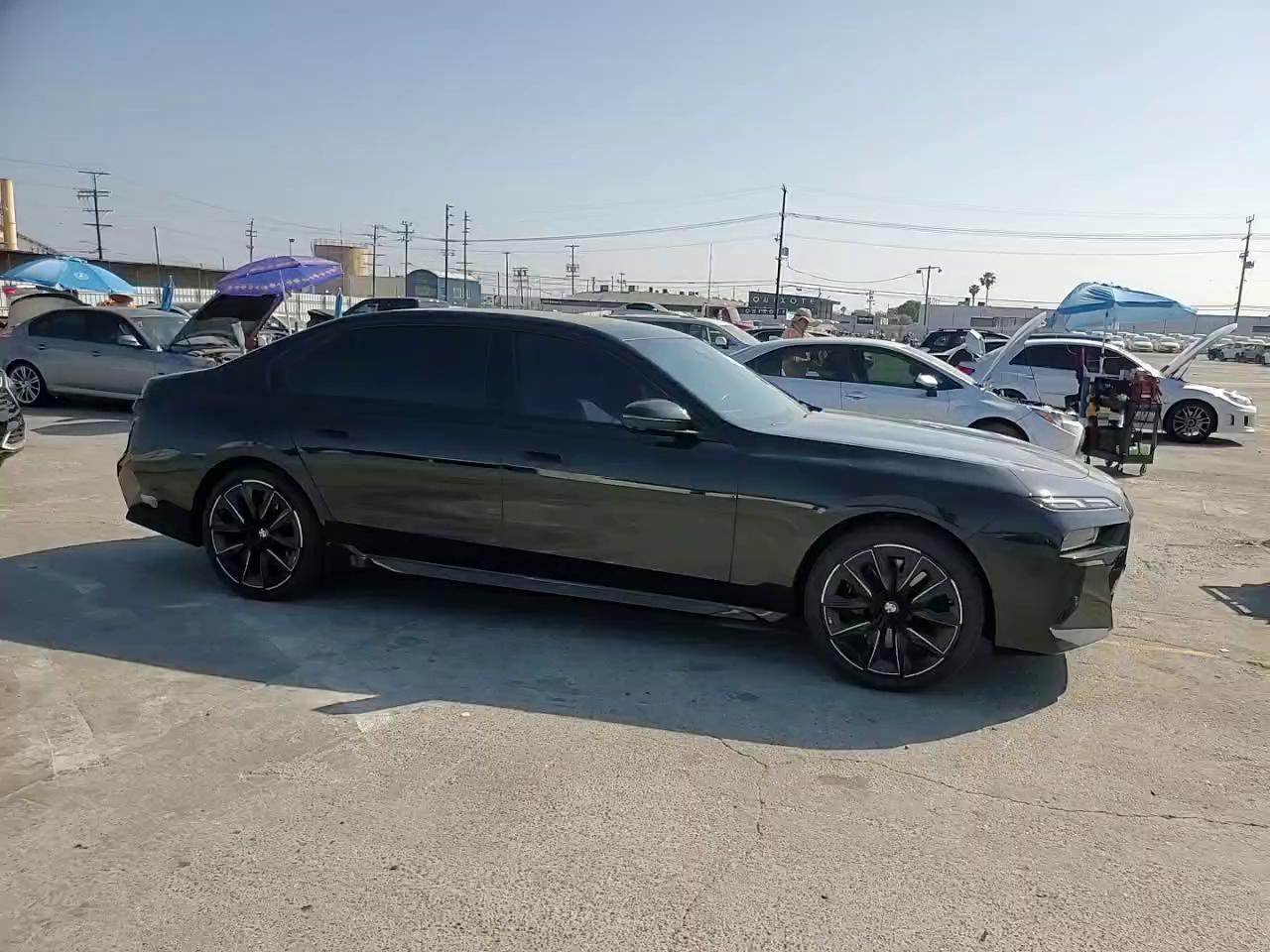 Фото: WBY43EJ0XRCR21088