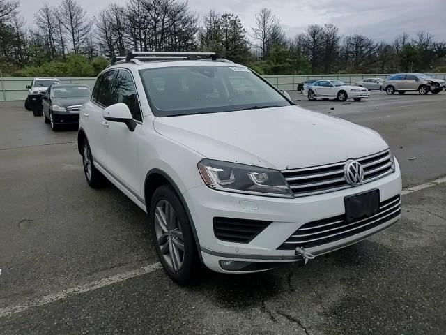 2015 Volkswagen Touareg V6 VIN: WVGEF9BP5FD004707 Lot: 57105155